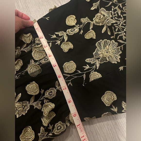 Alice + Olivia Aalihah Gown Gold Embroidered 3d Motifs Size XS - Picture 11 of 12